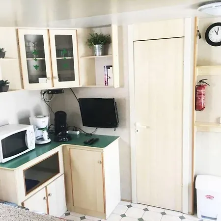 Ein Mobilheim Auf Einem Nahe Dem Meer, Pisa Und Dem Badeort * Viareggio